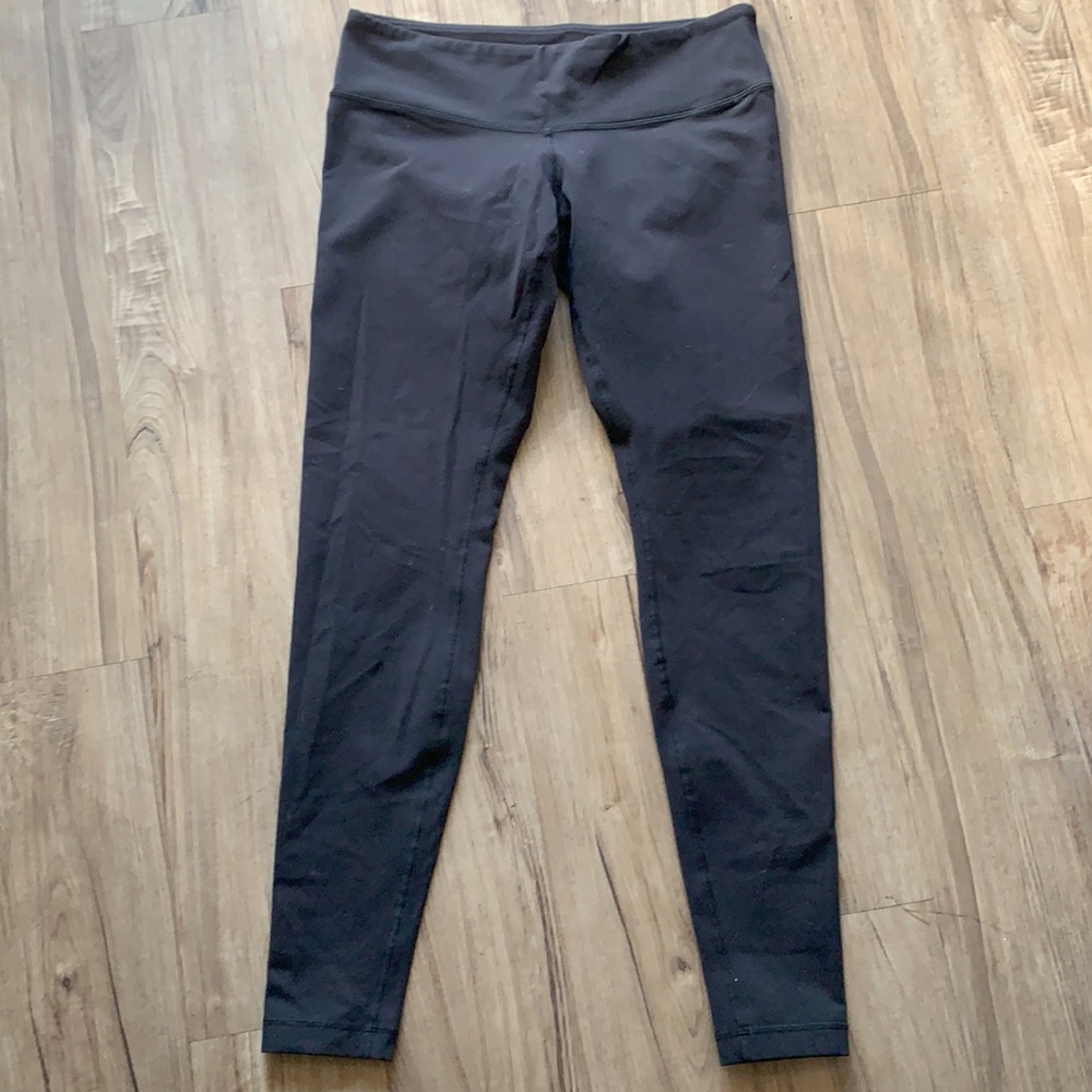 Gently used women’s Lululemon leggings